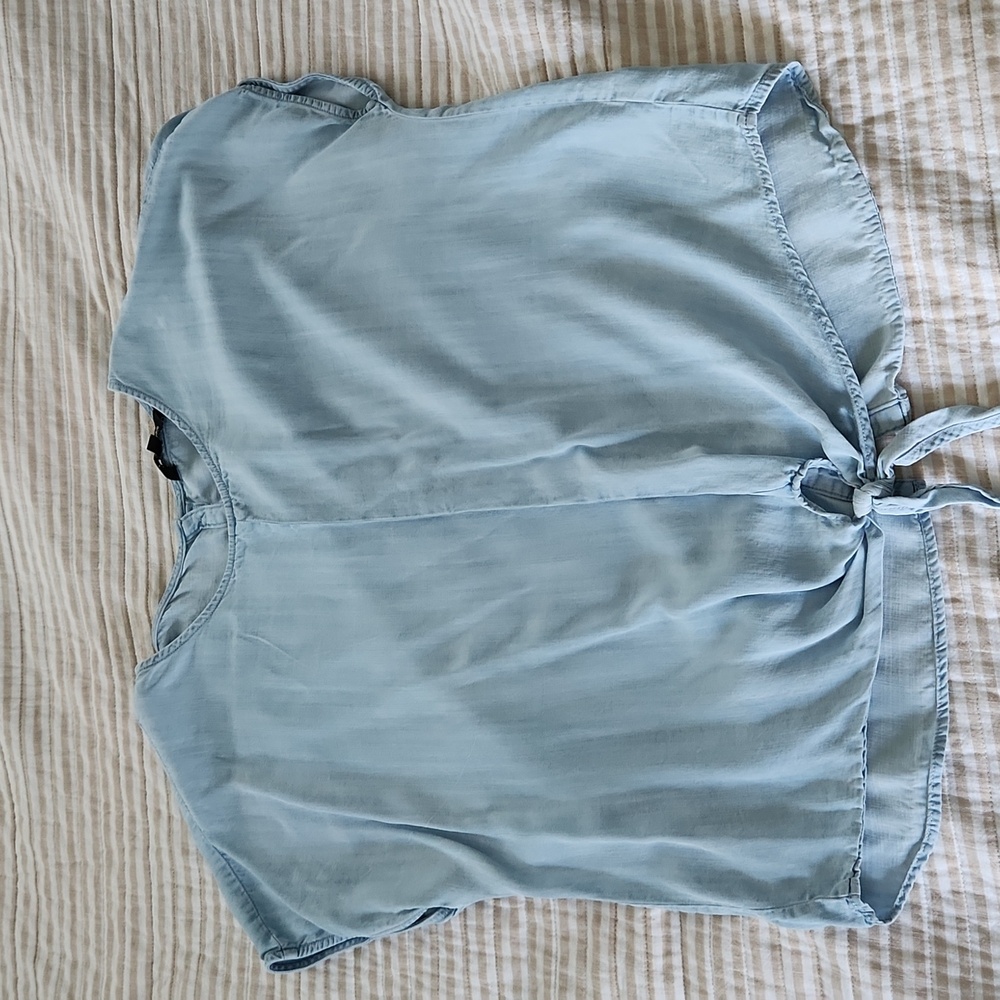 Denim short sleeve shirt